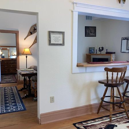 Historic Capitol Hotel Vacation Suites Downtown Buffalo Buitenkant foto