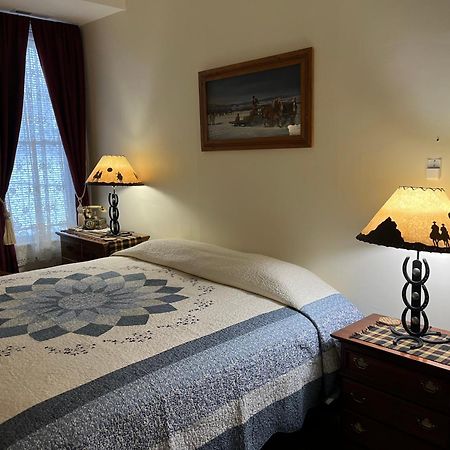 Historic Capitol Hotel Vacation Suites Downtown Buffalo Buitenkant foto