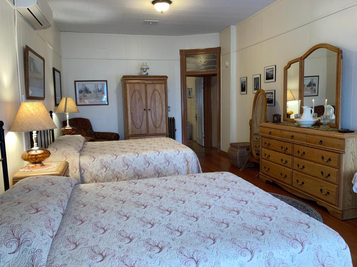 Historic Capitol Hotel Vacation Suites Downtown Buffalo Buitenkant foto