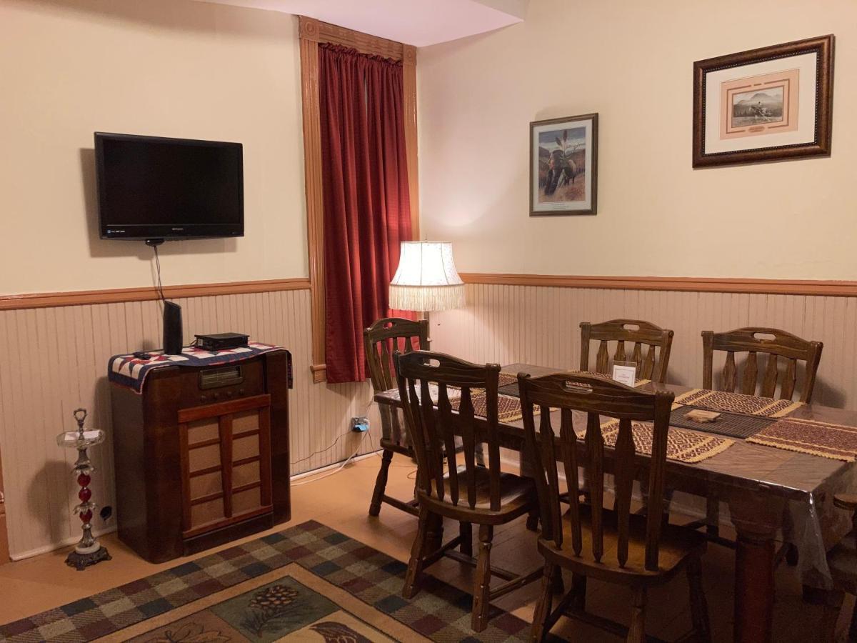 Historic Capitol Hotel Vacation Suites Downtown Buffalo Buitenkant foto