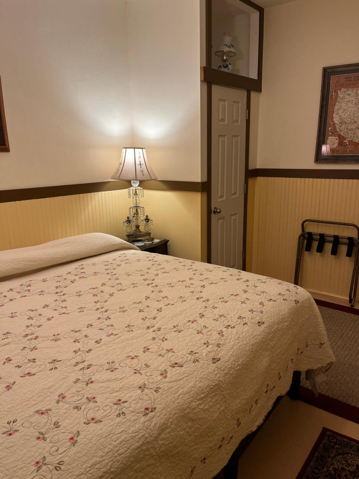 Historic Capitol Hotel Vacation Suites Downtown Buffalo Buitenkant foto