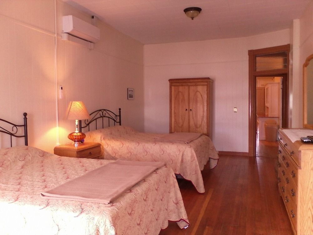 Historic Capitol Hotel Vacation Suites Downtown Buffalo Buitenkant foto