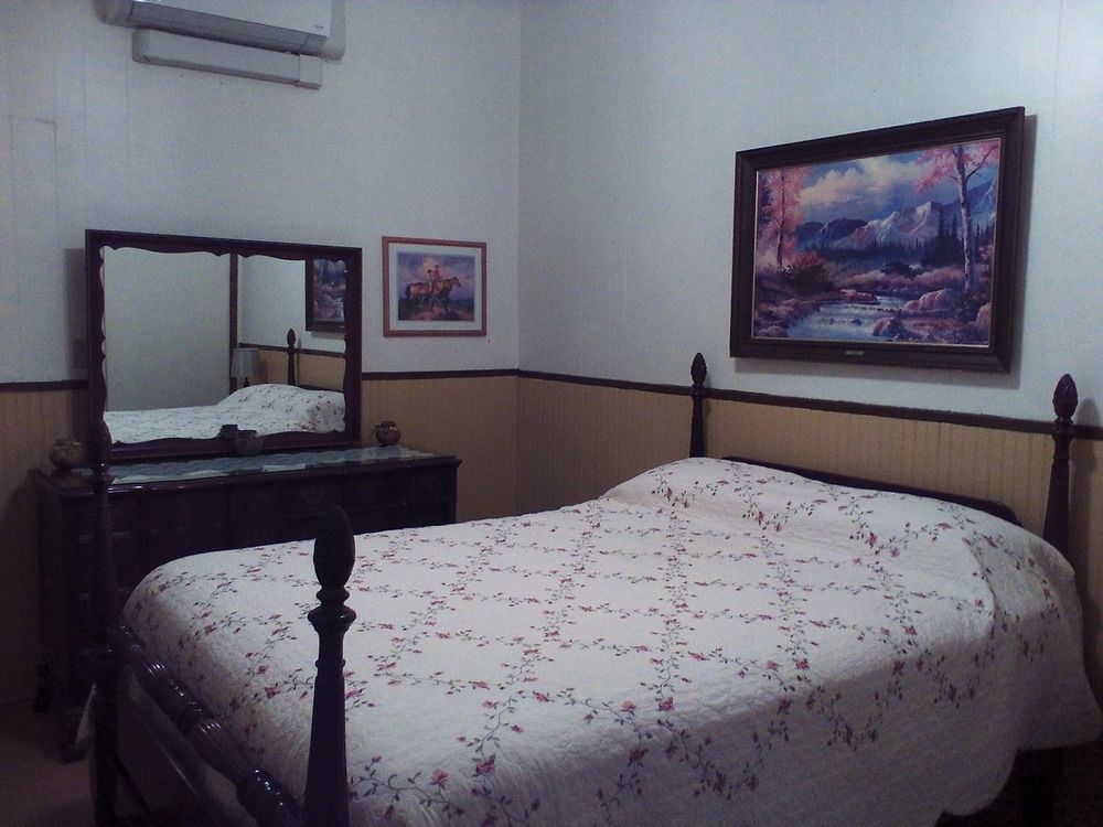 Historic Capitol Hotel Vacation Suites Downtown Buffalo Buitenkant foto